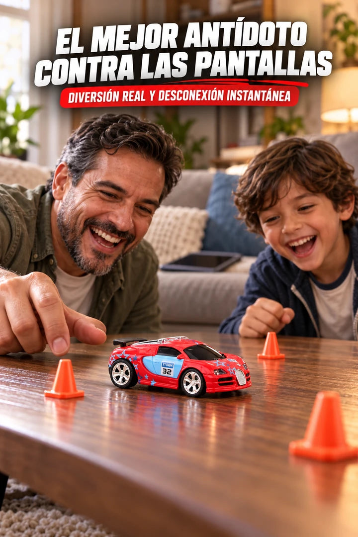 Micro coche rojo para juego compartido en casa